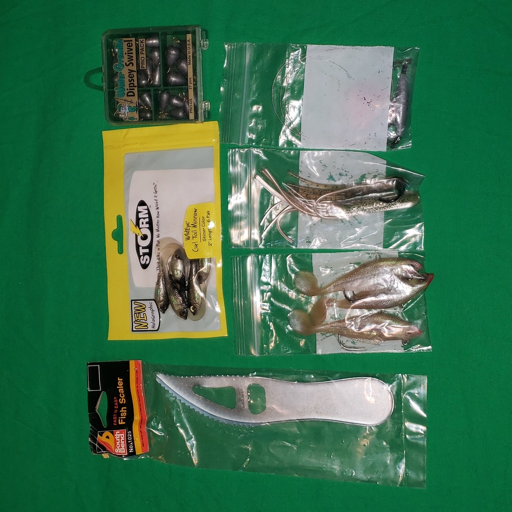 Fishing Tool Sinkers and Lures Bundle Fish Scaler